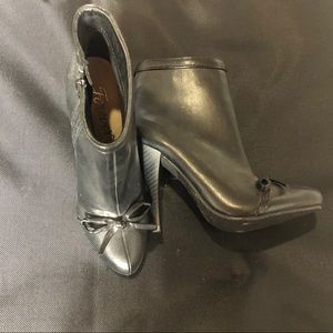 Ankle boots